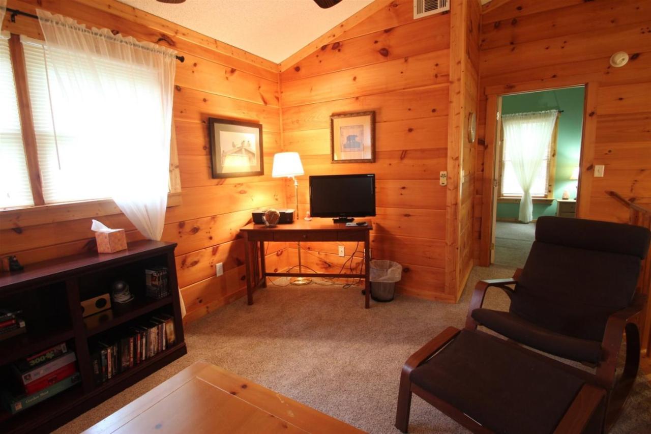 Laughing Bear Cabin Villa Ellijay Exterior photo